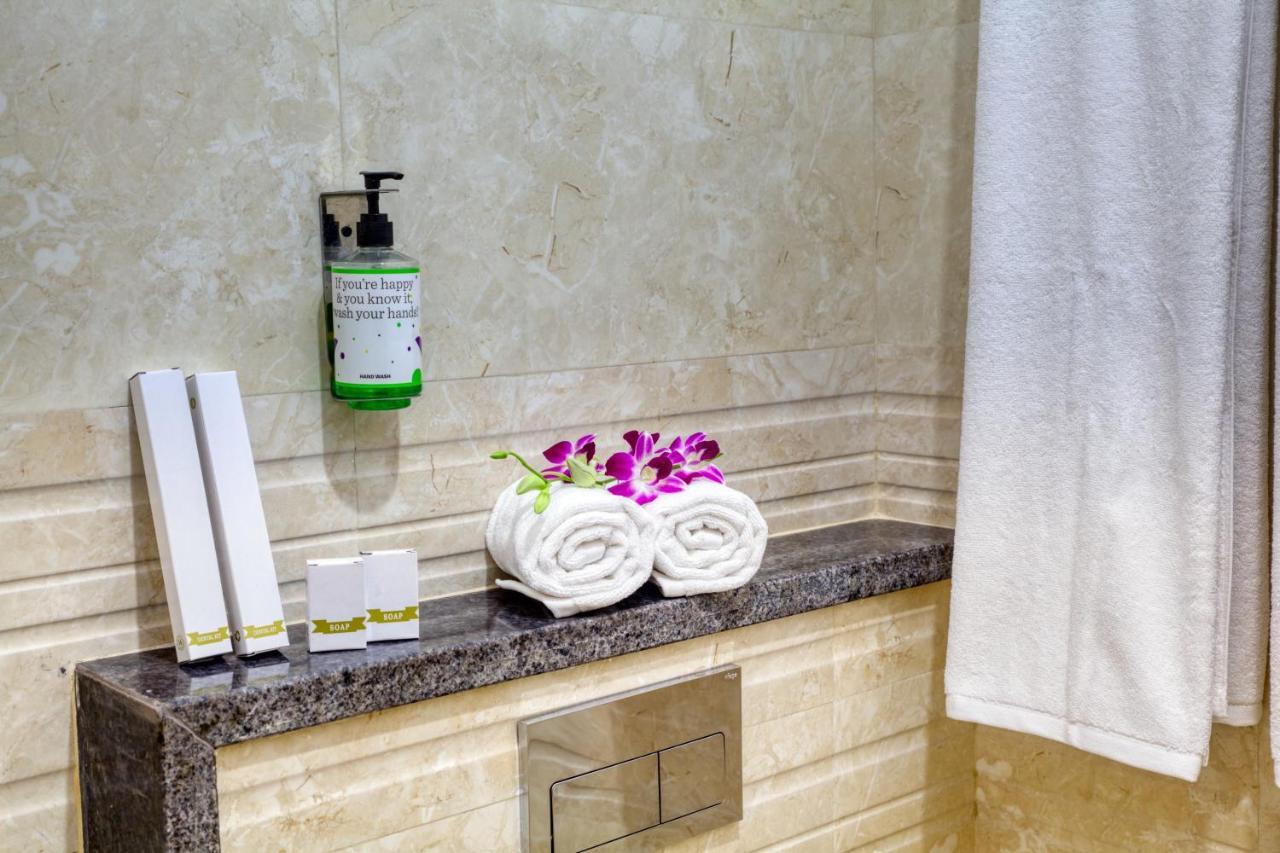 Sm Royal Stay Hotel - Near Bangalore International Airport Devanahalli ภายนอก รูปภาพ