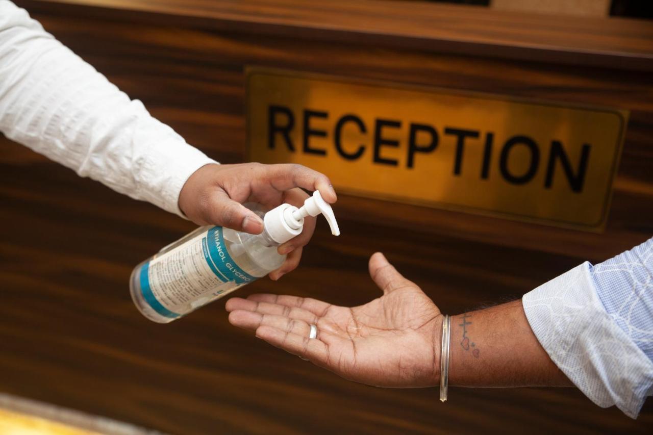 Sm Royal Stay Hotel - Near Bangalore International Airport Devanahalli ภายนอก รูปภาพ