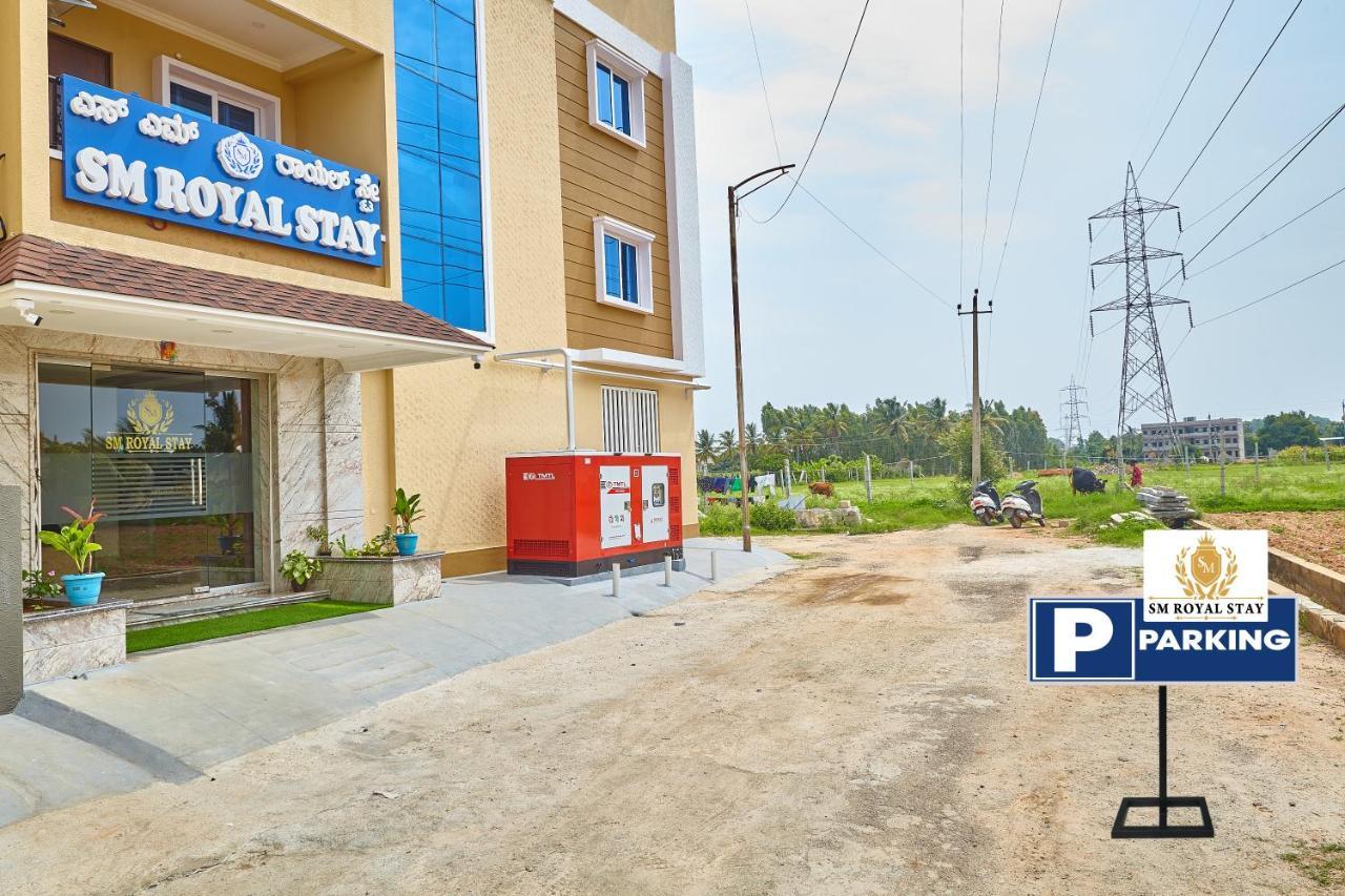 Sm Royal Stay Hotel - Near Bangalore International Airport Devanahalli ภายนอก รูปภาพ